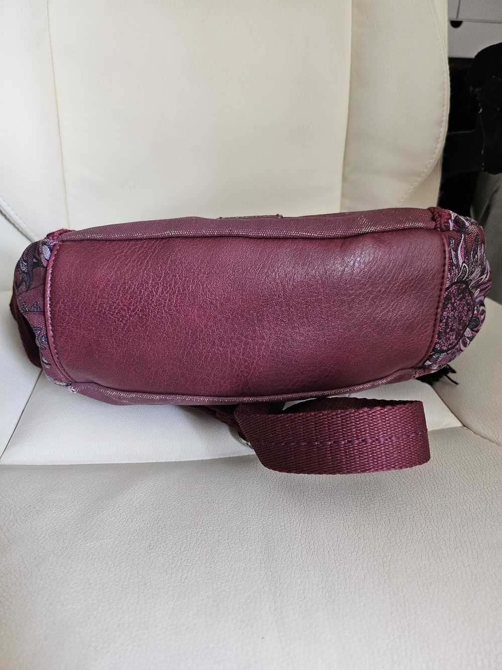 Women's Crossbody Shoulder Bag - Plum Floral Accent - Picture 4 of 14